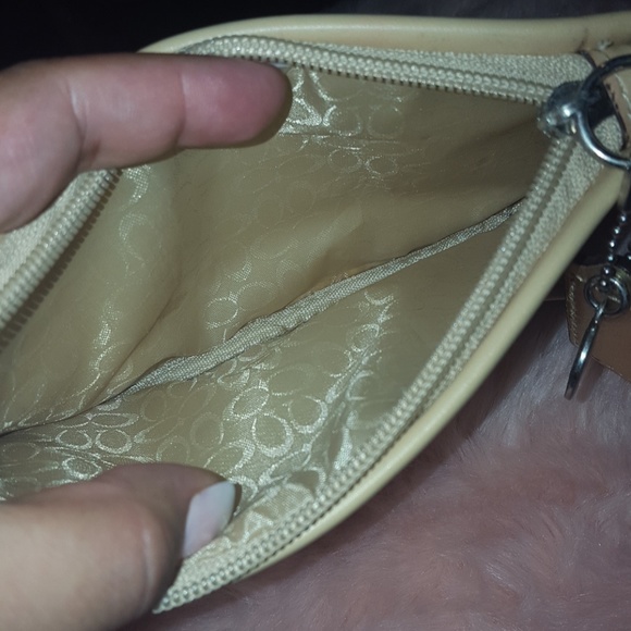 Wristlet - Picture 3 of 3